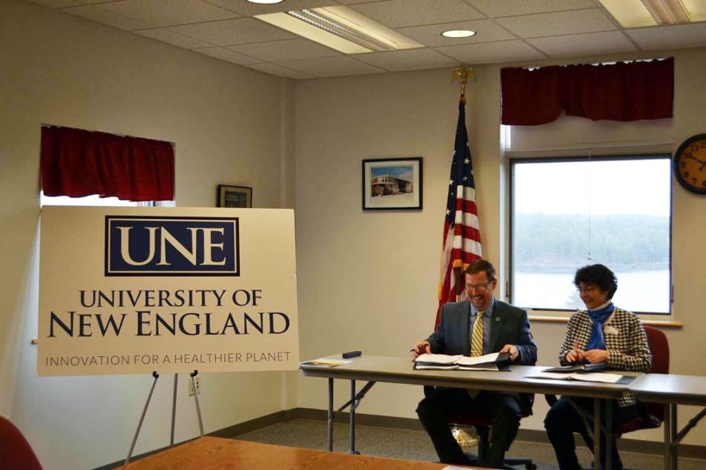 President of WCCC Joseph Cassidy and UNE's Dean of the College of Arts and Sciences Jeanne Hey make the UNE-WCCC agreement offic