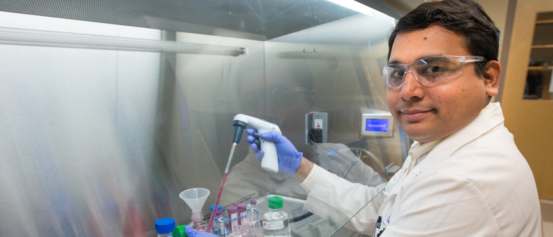Srinidi Mohan in his lab