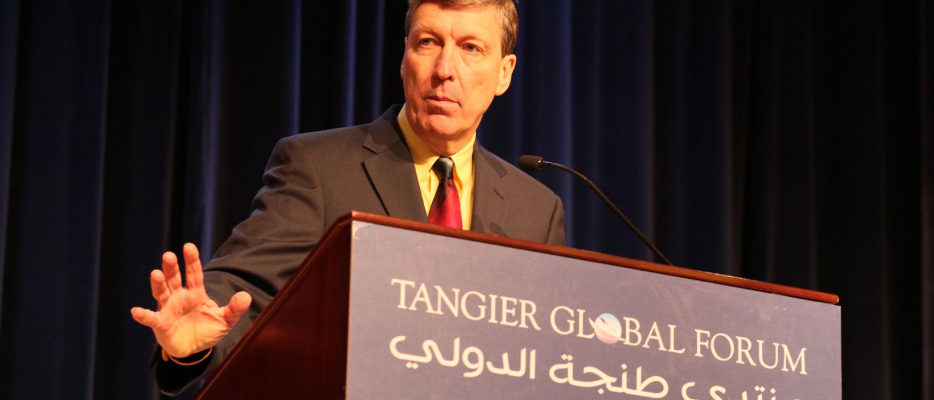 Mark Smith lectures at the UNE Tangier Global Forum