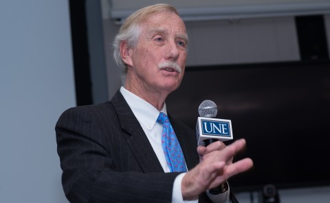 angus king speaks at a climate change solutions event at u n e