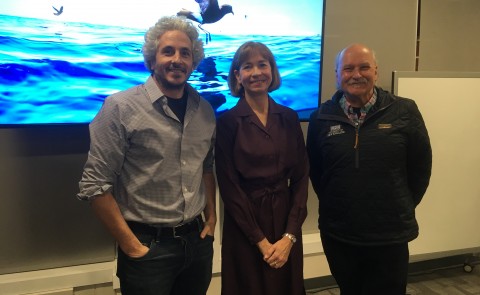 Symposium keynote speaker and award-winning underwater photographer Keith Ellenbogen with Susan Farady and Barry Costa-Pierce