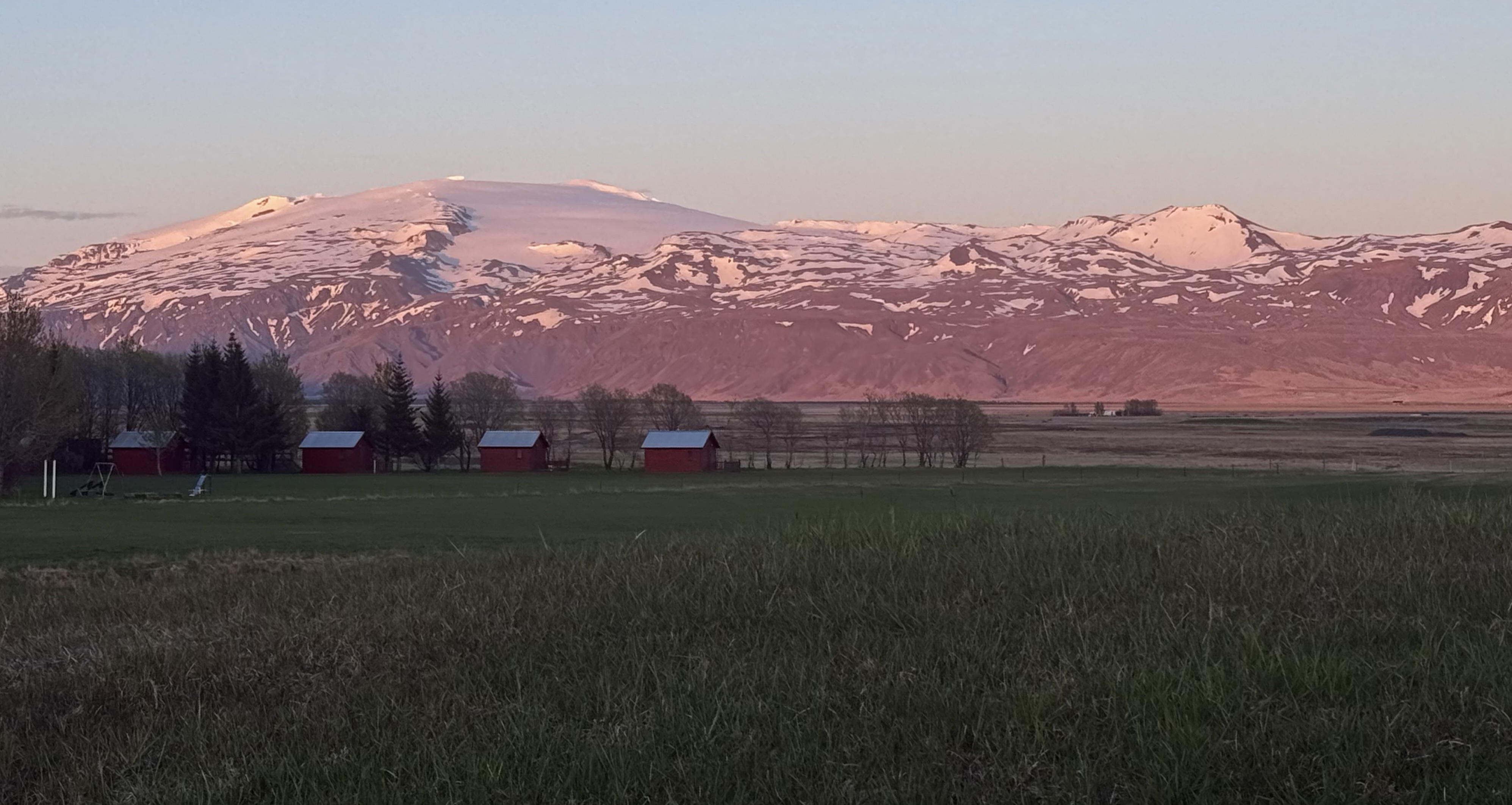During a semester-long class, students in majors ranging from environmental sciences and outdoor business and innovation, worked with Icelandic businesses and presented solutions in-person 