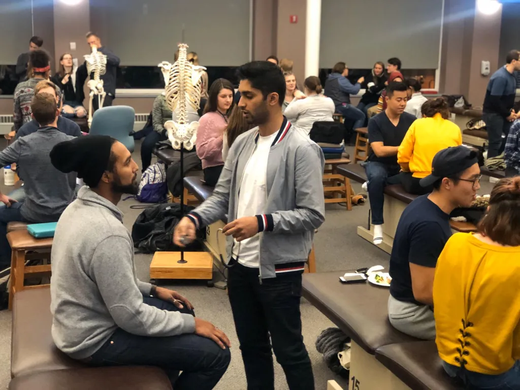 students work in an osteopathic manipulative medicine lab