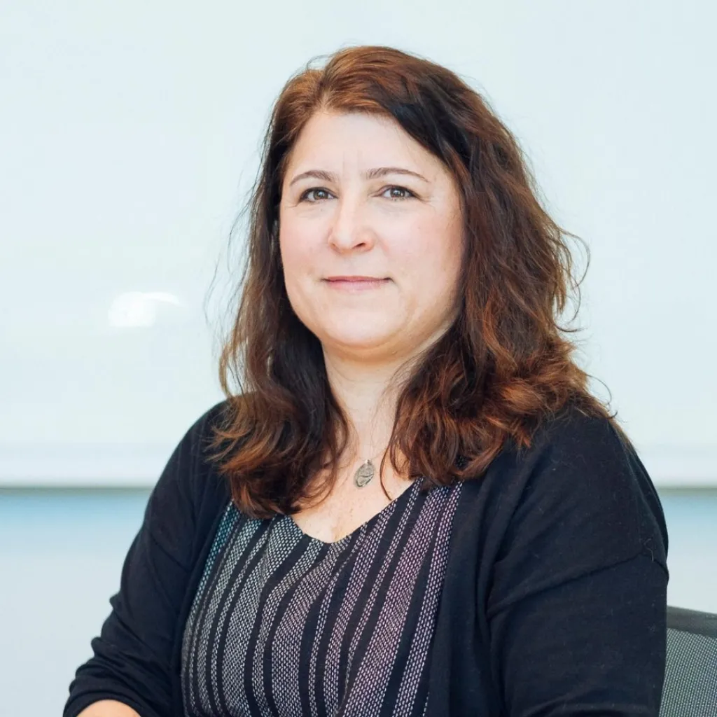 Headshot of Linda Dyer