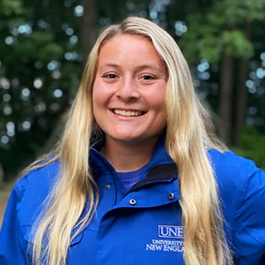 Headshot of U N E undergraduate admissions student ambassador Jaime Loynds