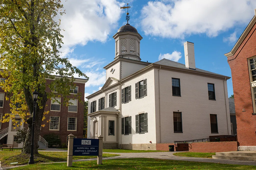An exterior view of Alumni Hall on the Portland Campus
