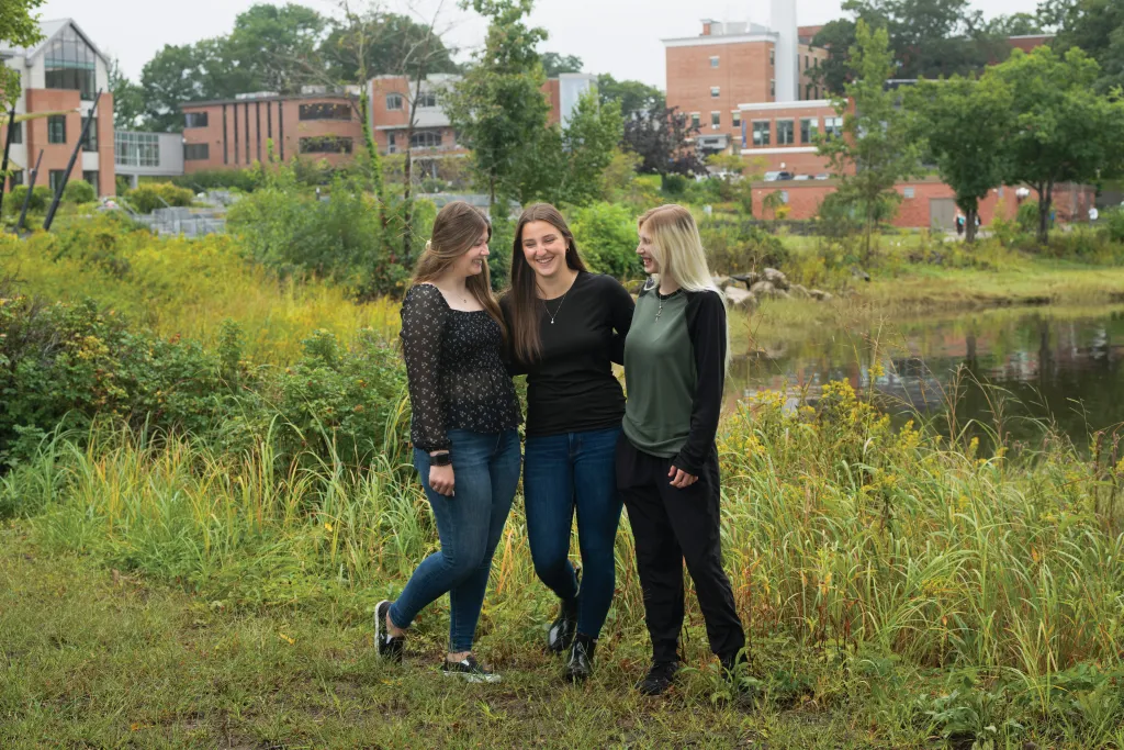U N E Davis scholars Mali Smith, Emilee Hutchins, and Rachel Colby