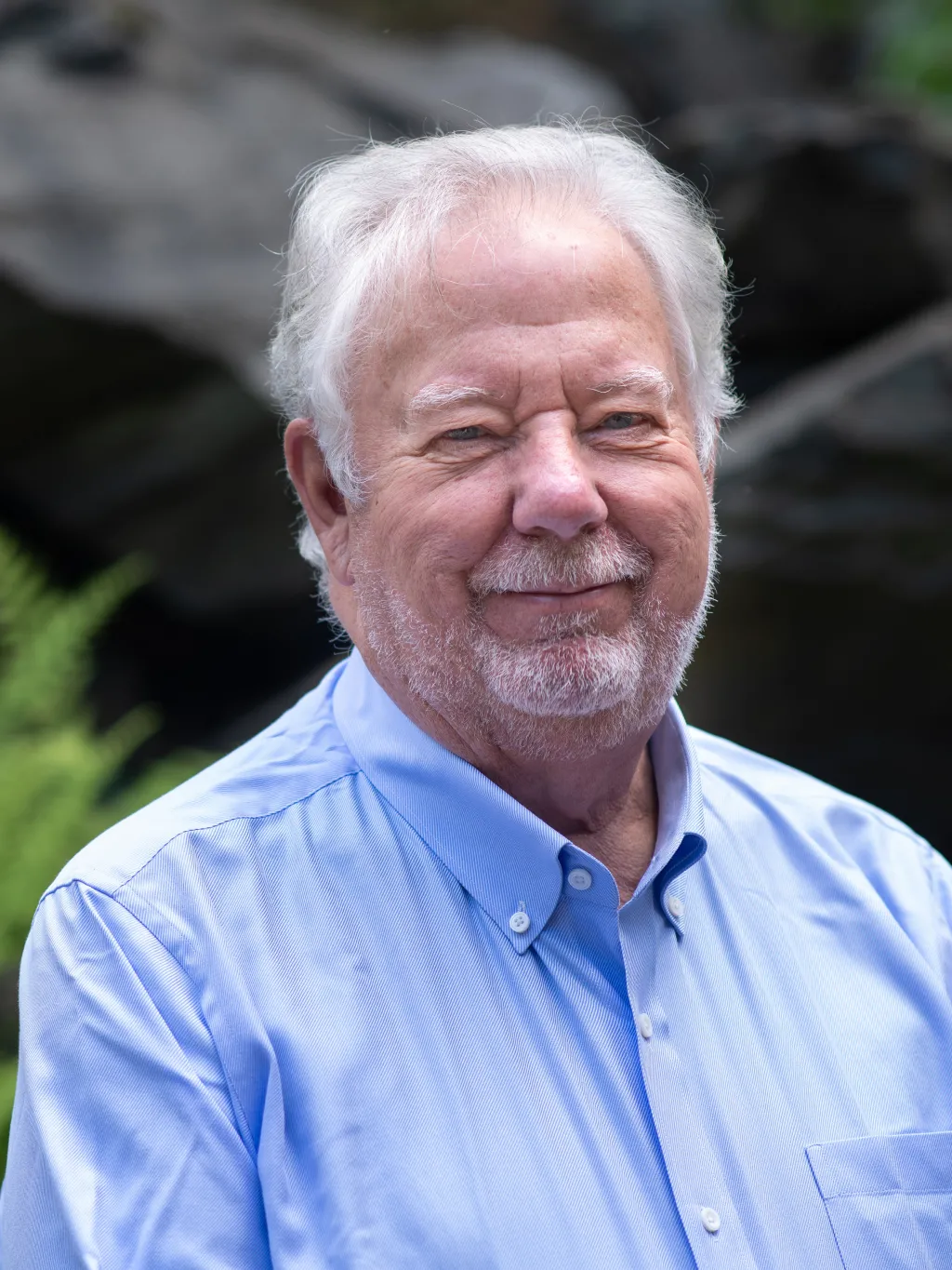 Outdoor portrait of former UNE Board Chair Dave Anderson