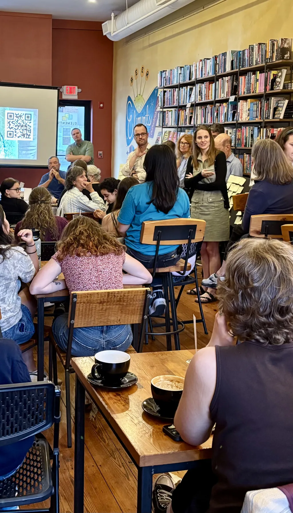 UNE’S second public Science Cafe draws a packed house at Elements
