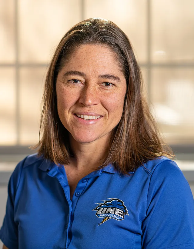 Headshot of Carrie Byron