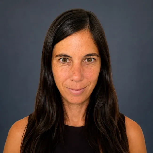 Headshot of Aimee Vlachos