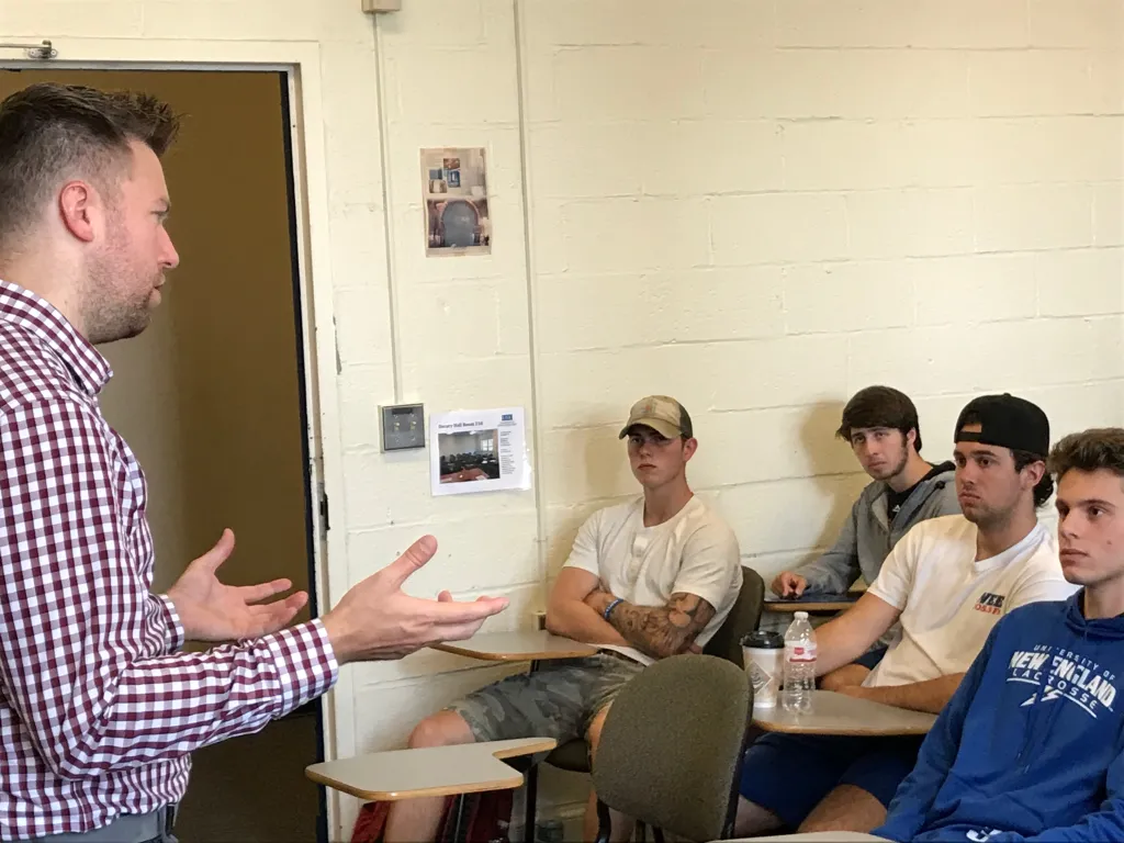 The Maine Mariners' Adam Goldberg speaks with UNE Sports Marketing students