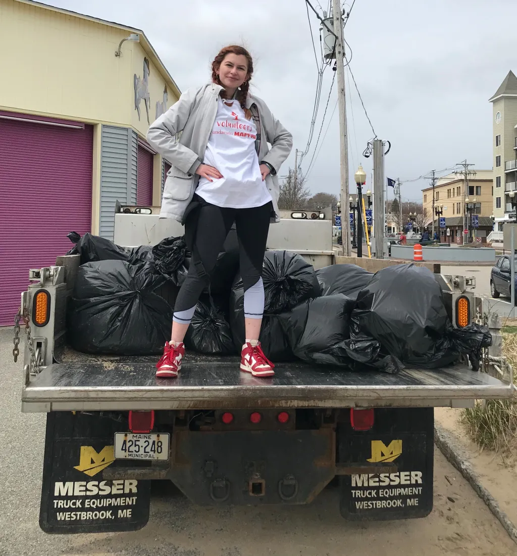 UNE freshman Kiara Ann Frishkorn organized the beach cleanup