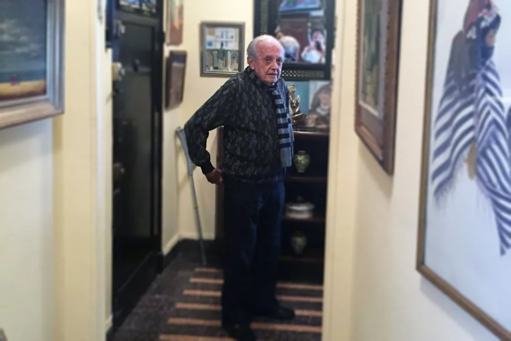 Kelsey Golemo (Dental Hygiene, ’19) wrote about Sam Cohen one of the few remaining Jews left in the Muslim city