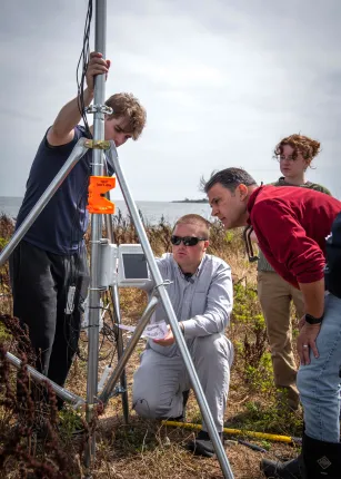 Researchers set up the sensor network