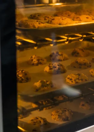 UNE students raise awareness, advance food safety knowledge in first allergen-free cooking class
