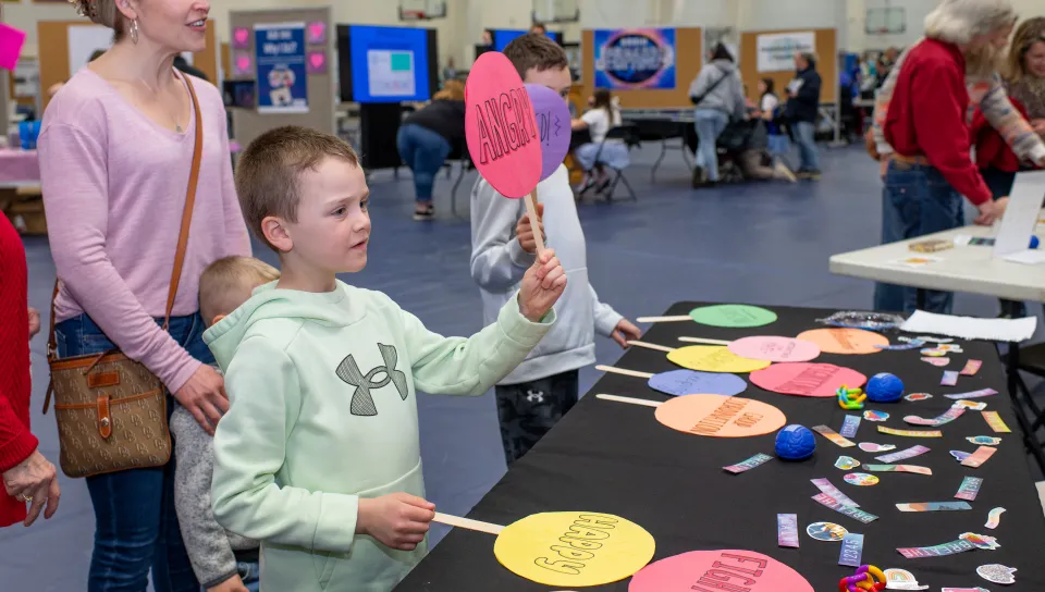 Eighth UNE Brain, Body, and Wellness Fair delights hundreds in games and lessons about the brain 