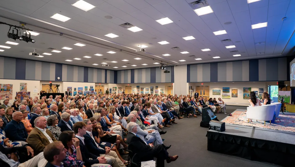A large audience in the Harold Alfond Forum