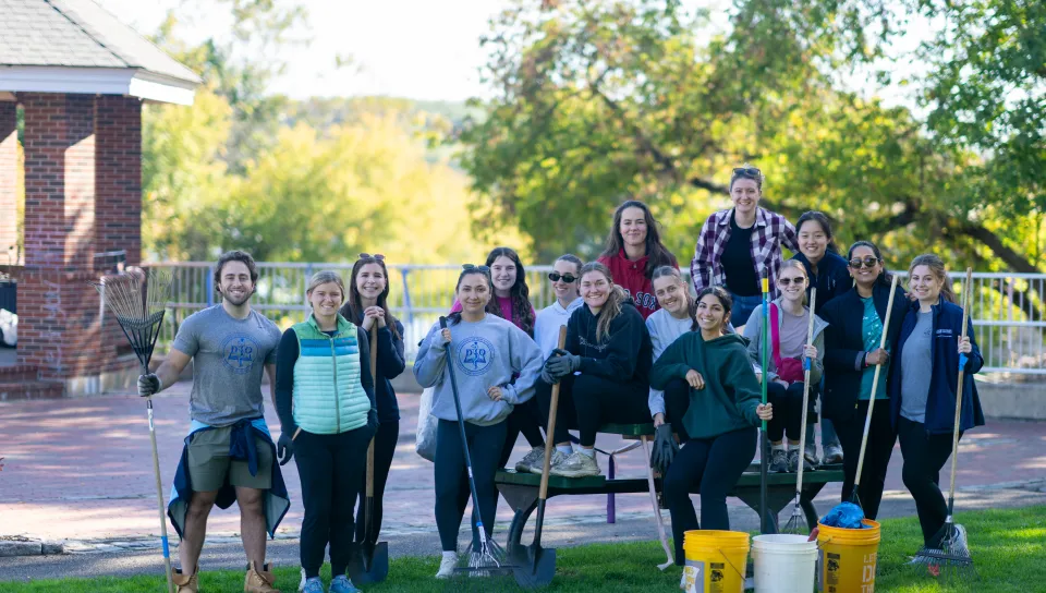 On a brilliant Saturday in October, rather than go apple picking or hiking like many people across Maine, 15 University of New England medical students spent two hours with rakes, bags, and brooms cleaning up an urban park in the center of Biddeford.   The Mechanics Park cleanup is a longstanding service event run by the UNE College of Osteopathic Medicine’s chapter of Sigma Sigma Phi, the national honorary service fraternity open to student doctors pursuing medical degrees in osteopathic medicine, explaine