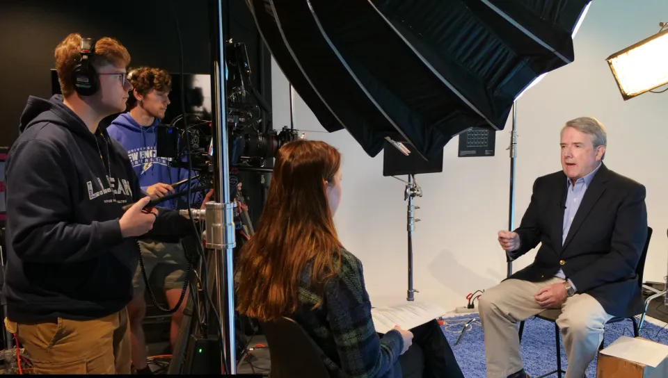 Former Maine TV journalist Pat Callaghan advises UNE students to cultivate ‘diverse skillset’