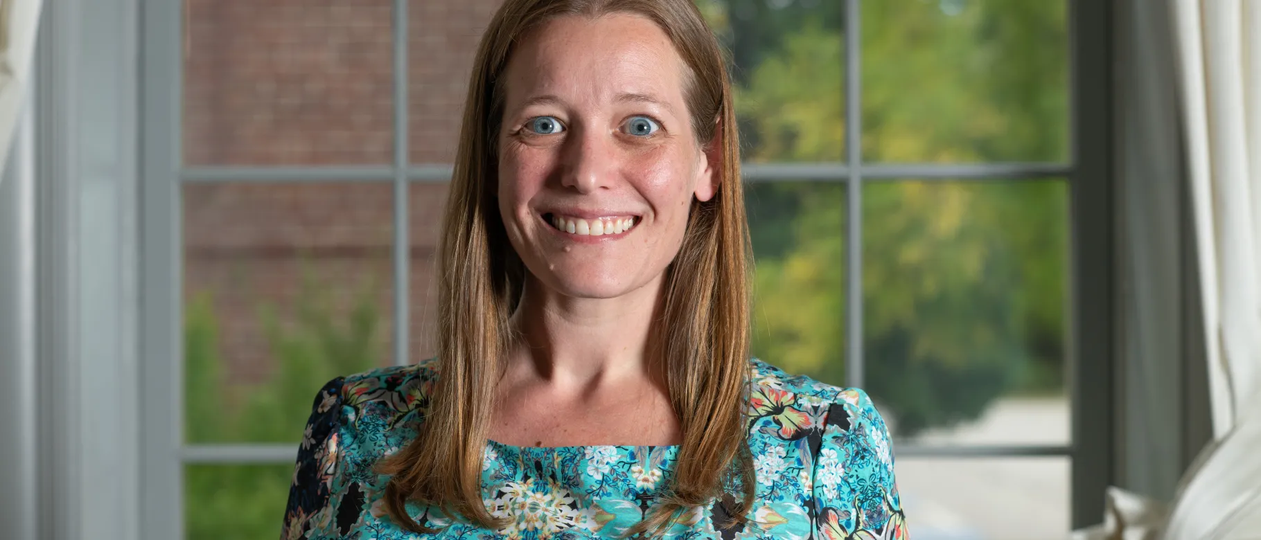 Headshot of Stephanie Nichols