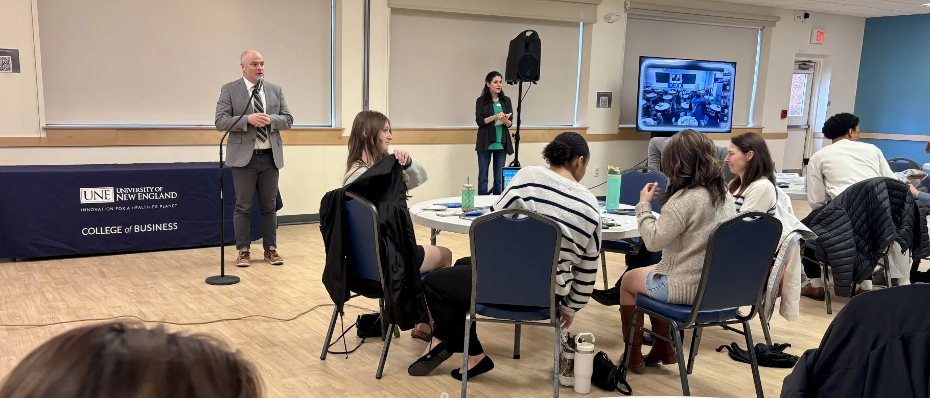 UNE faculty, business executive board mentor high schoolers in regional workforce development challenge 