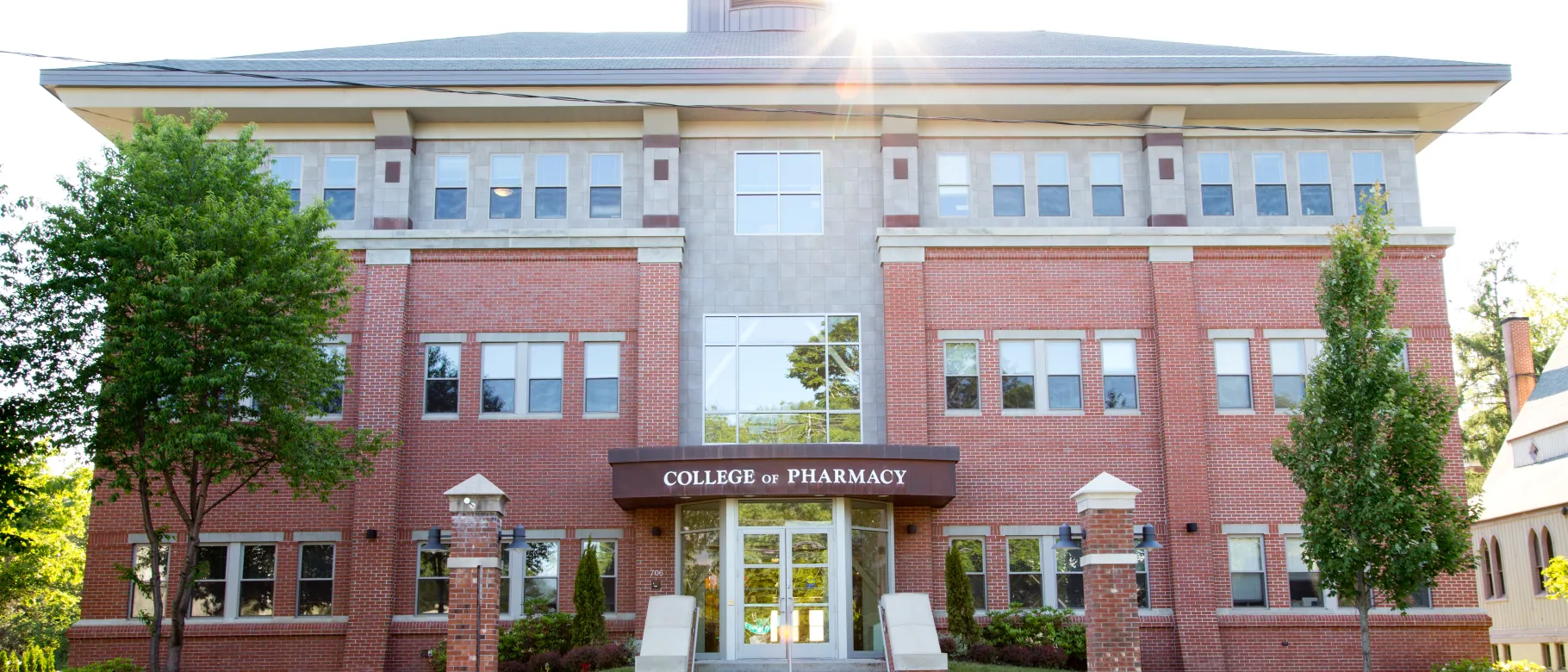 U N E College of Pharmacy building