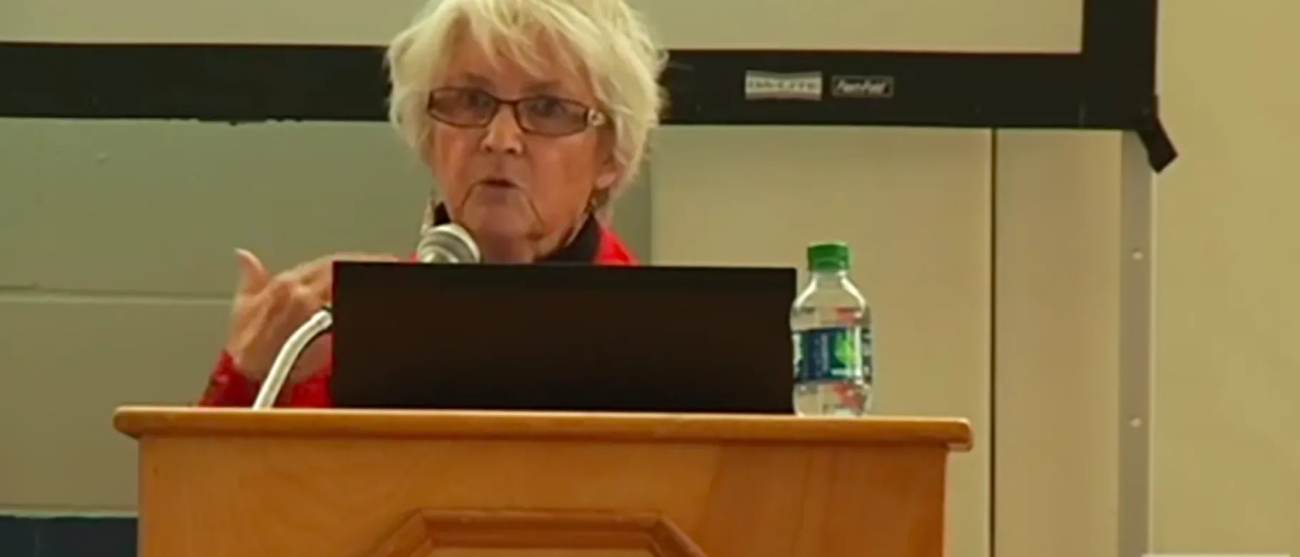 Alyce Schultz, nurse researcher and scholar, gives a presentation at UNE