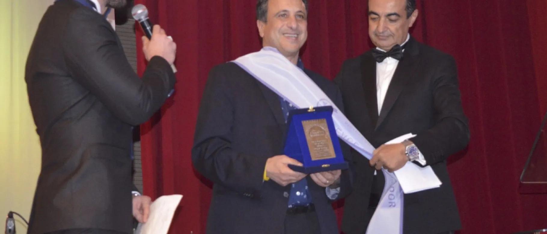 Anouar Majid receives peace ambassador award at Ibn Battuta International Festival