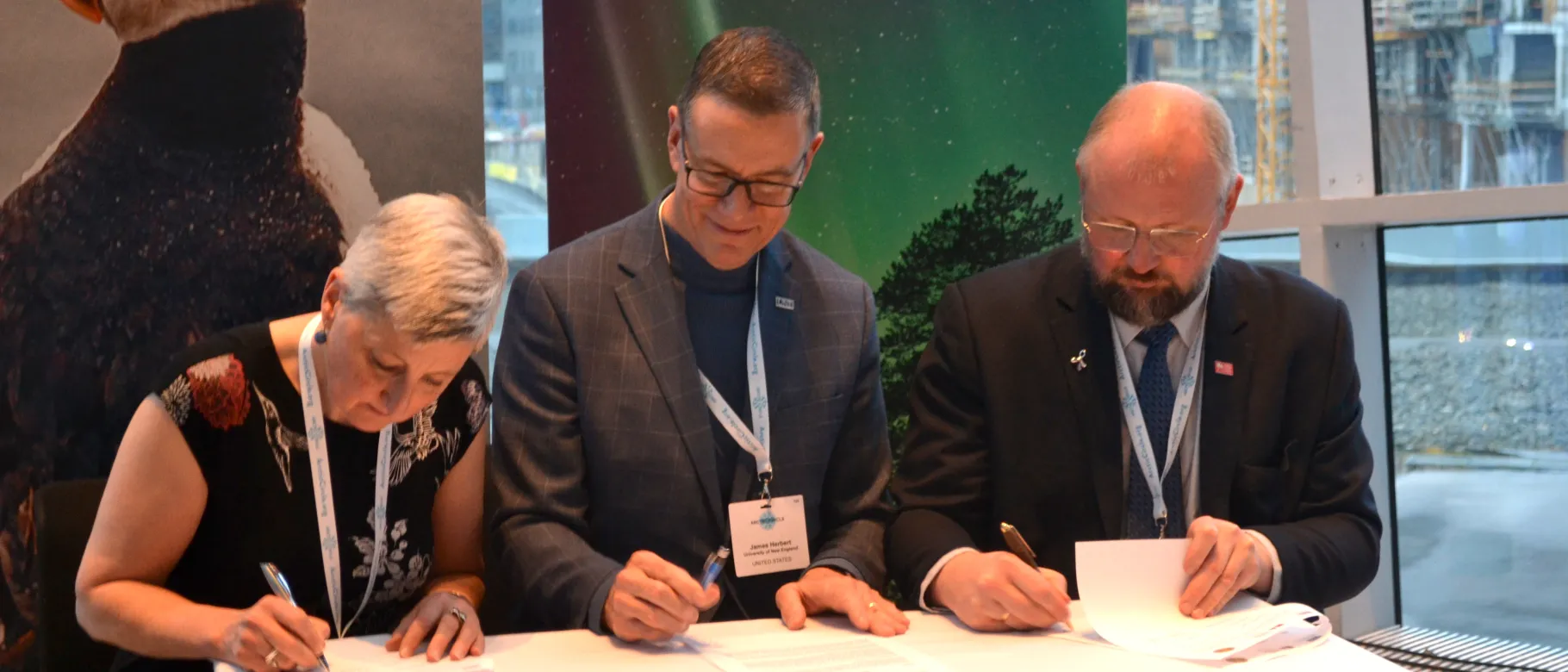 UNE deepens partnership with two Icelandic universities