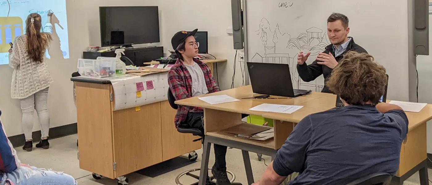 U N E students participate in the Office of Innovation mentorship program