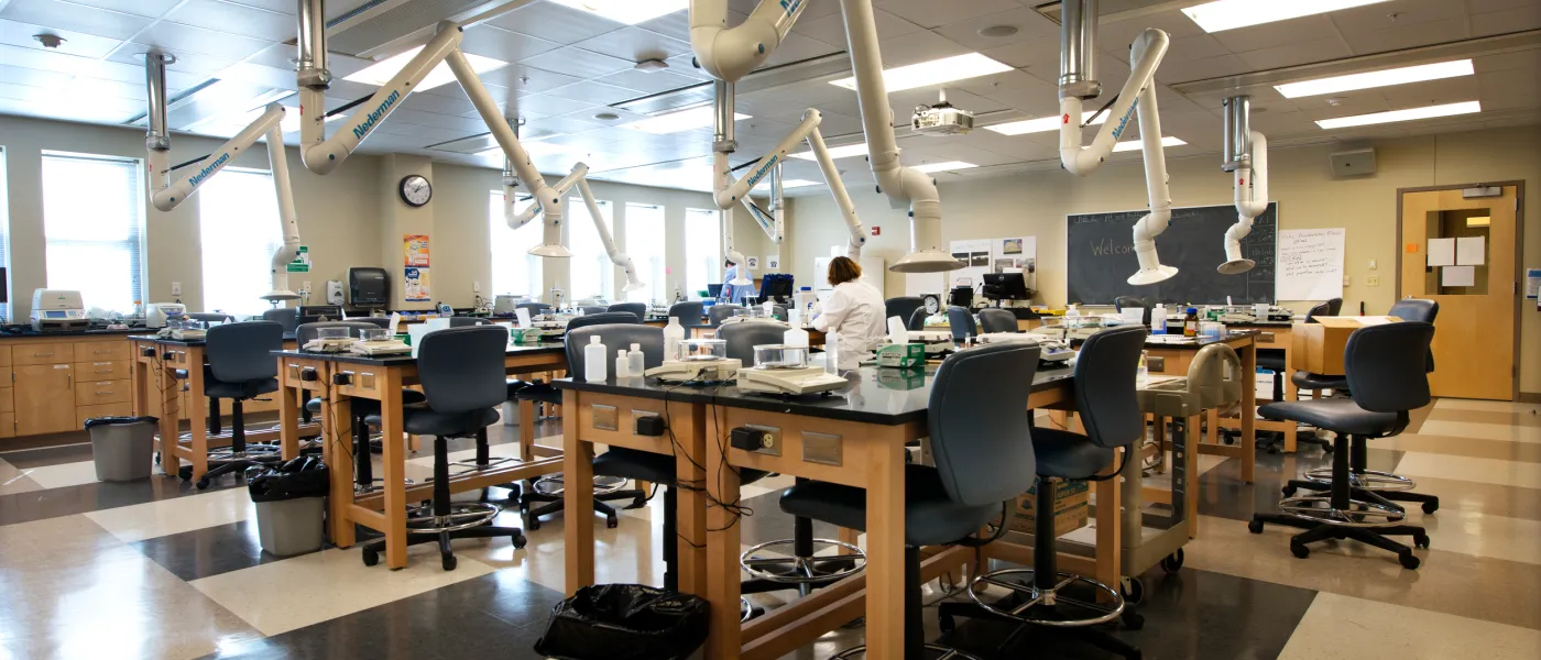 U N E College of Pharmacy lab