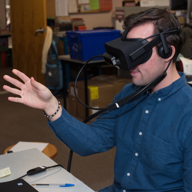 A student uses virtual reality technology