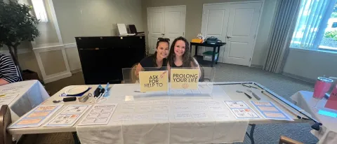 UNE students help Park Danforth residents at OT Wellness Fair