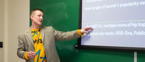 UNE English class learns about hip-hop’s history, influence from radio host