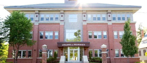 U N E College of Pharmacy building