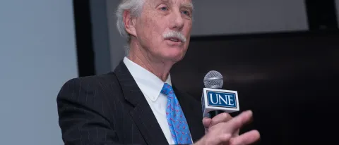 angus king speaks at a climate change solutions event at u n e