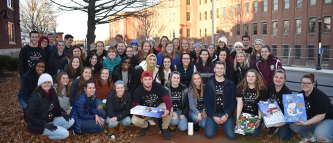 Class of 2022 students gathered in Biddeford to spread holiday cheer during service event
