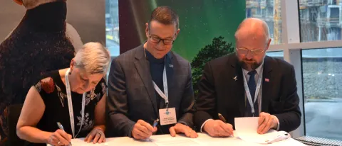 UNE deepens partnership with two Icelandic universities