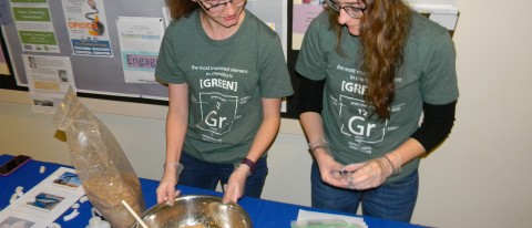(Photo by Kathryn Chalmers): Jessica White (Biochemistry and Applied Mathematics, ’19) and Audrie Langlais (Biochemistry, ’18) 