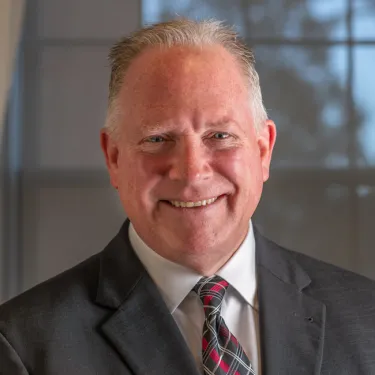 Headshot of Ray Handy