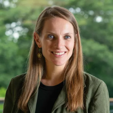 Headshot of Jennifer Brousseau