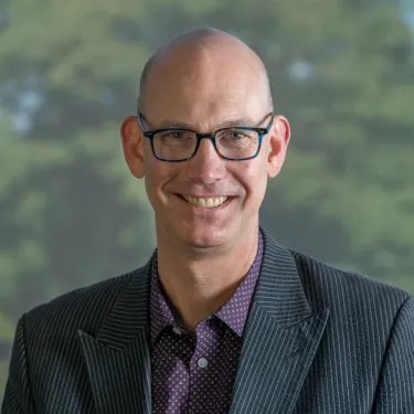 Headshot of Eric Zuelow