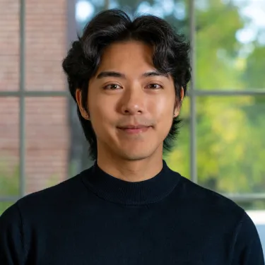 Headshot of Victor Vinh