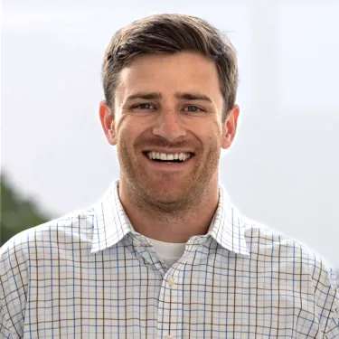 Headshot of Donald Vivian