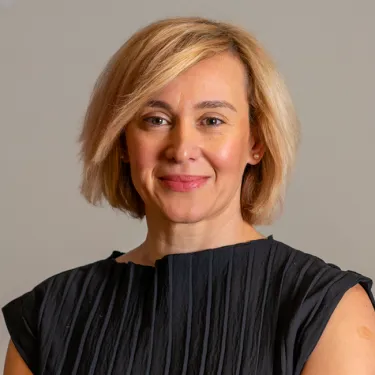 Headshot of Adina Robinson