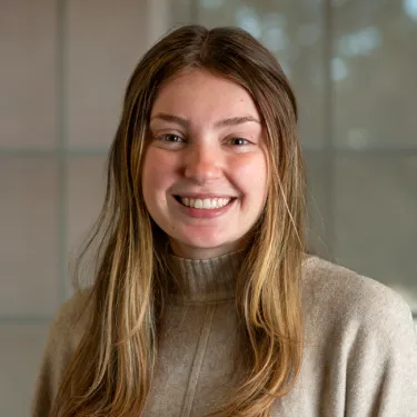 Headshot of Elizabeth Torrey