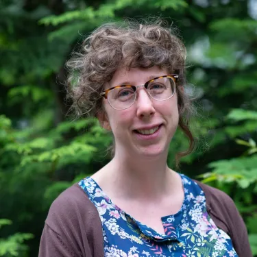 Headshot of Laura Grover