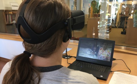 Medical student Emily Silberstein uses the virtual reality lab, "Clay"