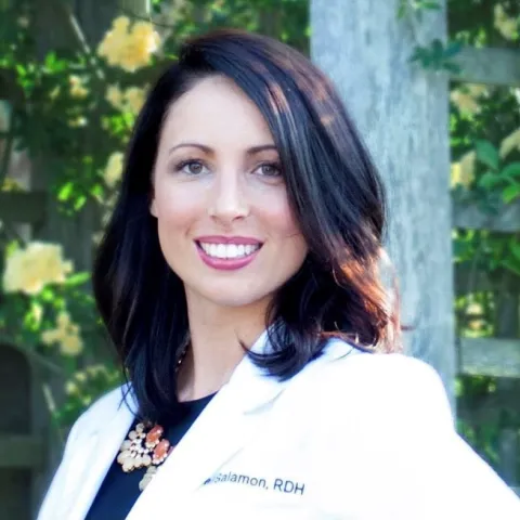 Headshot of Rachael Salamon